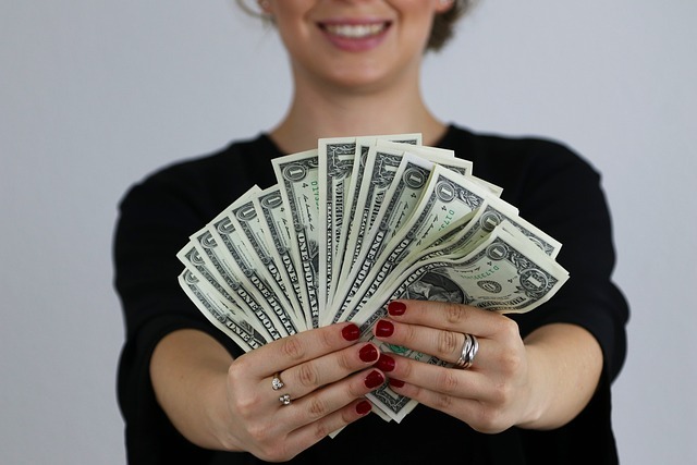 How to Manage Debt Without Sacrificing Your Lifestyle