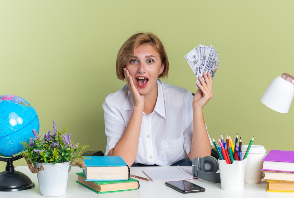 Read more about the article How to Start a Business with Little Money