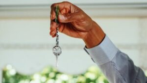 Read more about the article How to Buy a Home with Low Credit Score in 2025