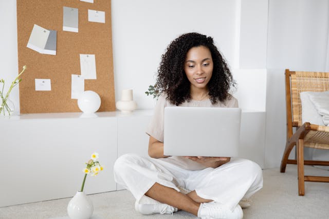 How to Grow a Business Online with Little Money