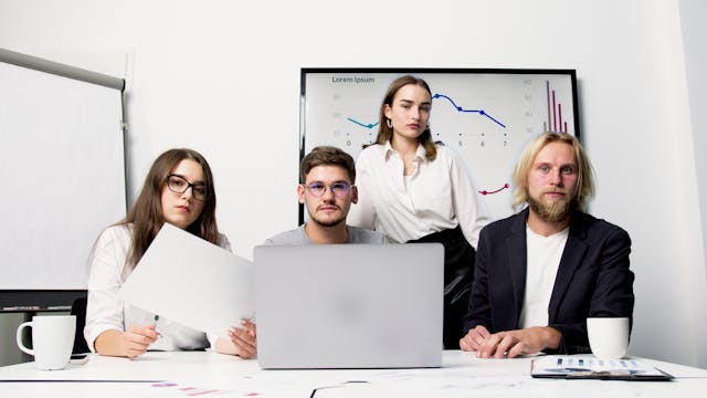 Read more about the article Personal Finance Tips for Young Adults Starting Their Careers