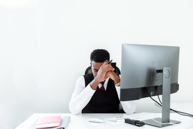 Read more about the article Why Most Startups Fail in Year 1 and How to Avoid It